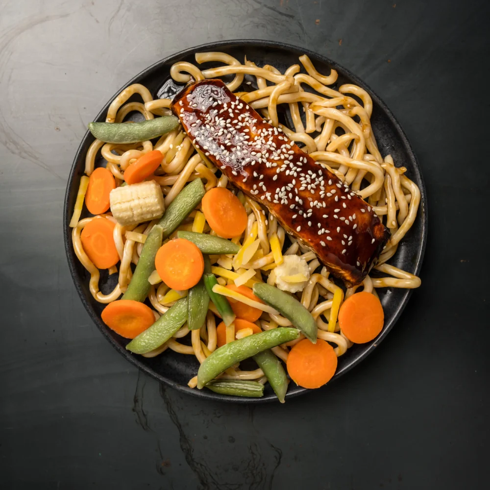 Udon Noodles met Zalm Teriyaki en Wokmix - 500 gram